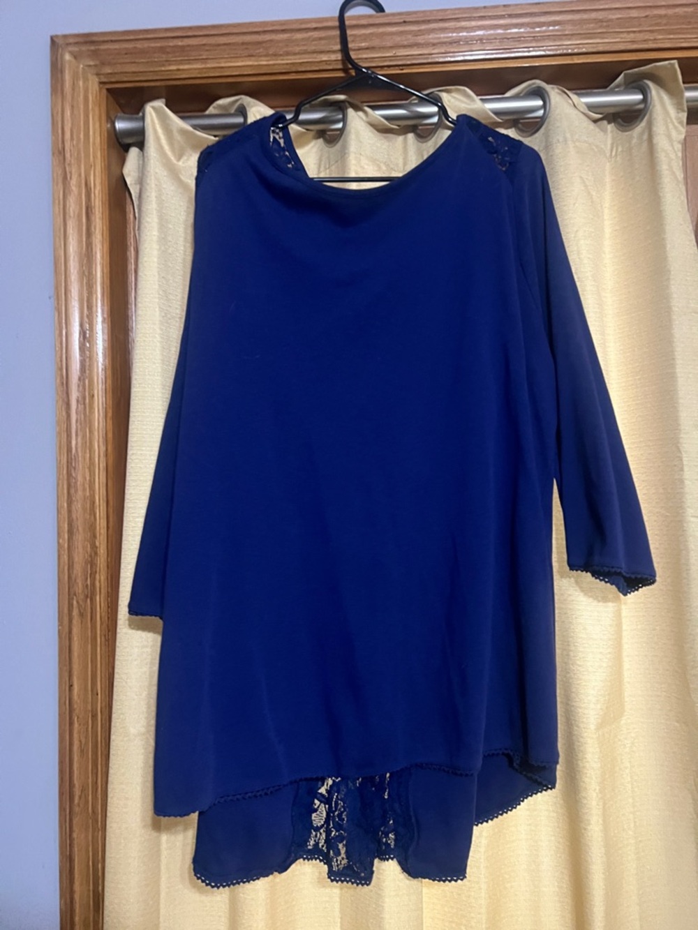 Women's Navy Blue Lace-Trim 3/4 Sleeve Top